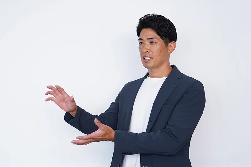 覇氣セミナーで話す安部友裕